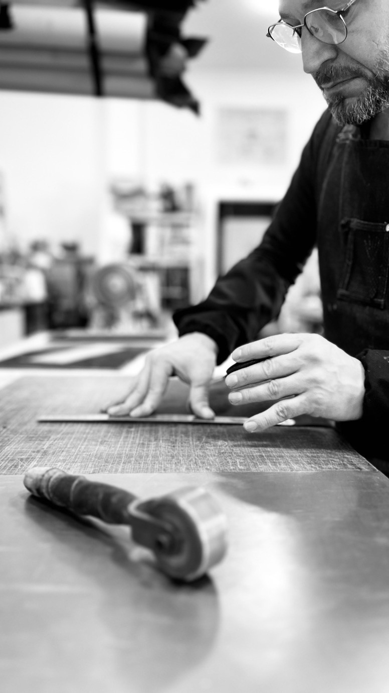 Yvon Morin - artisan maroquinier - suisse - Le Locle