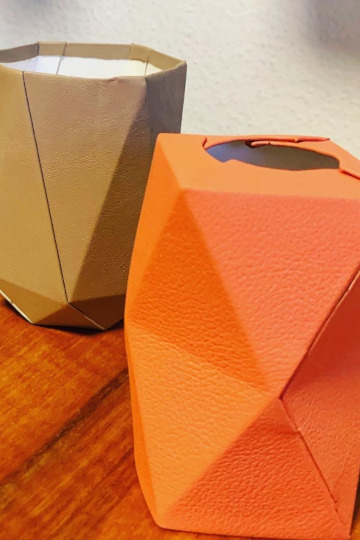 origamis en cuir et papier - yvon morin