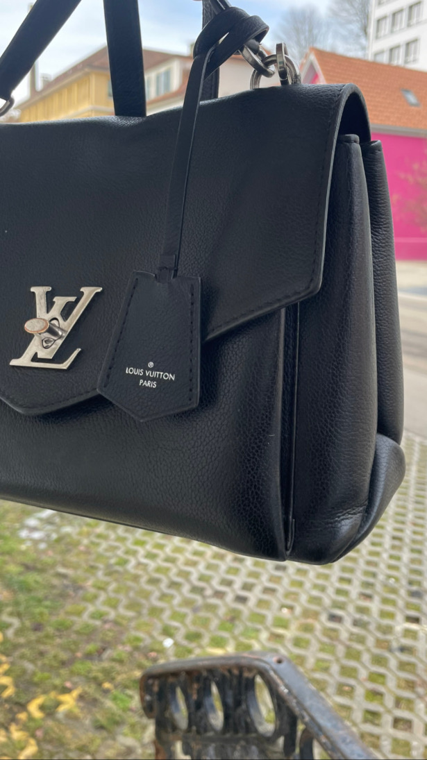 reparation et renovation - sac en cuir Yves Saint Laurent - Yvon Morin - Suisse